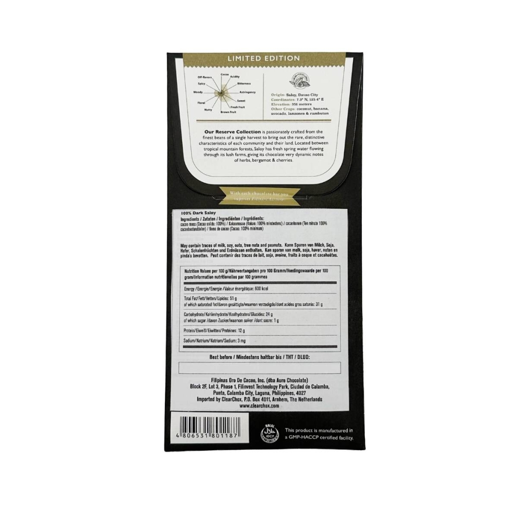 Uma barra de chocolate amargo com sabor de saloy da marca Auro