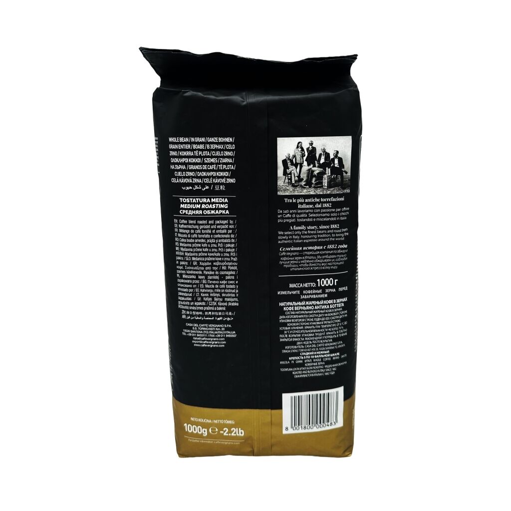 Achterkant van een zak koffiebonen van het merk Caffè Vergnano 1882 Antica Bottega met 1 kilo inhoud