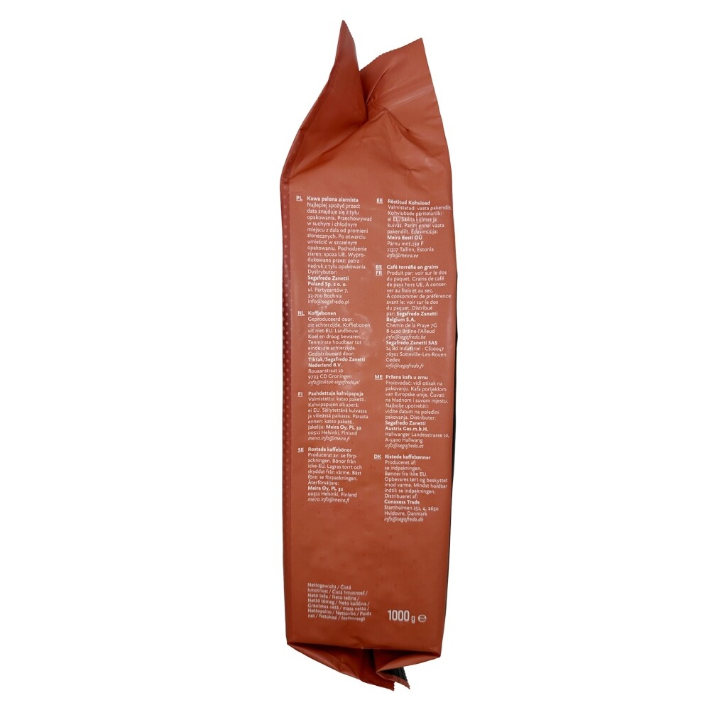 Rechter zijaanzicht van een kilo zak koffiebonen van het merk Segafredo Selezione Crema